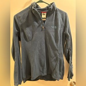 Medium North Face pullover